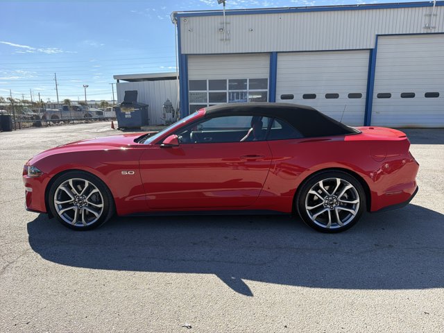Used 2022 Ford Mustang GT Premium w/ Equipment Group 401A RWD image 2
