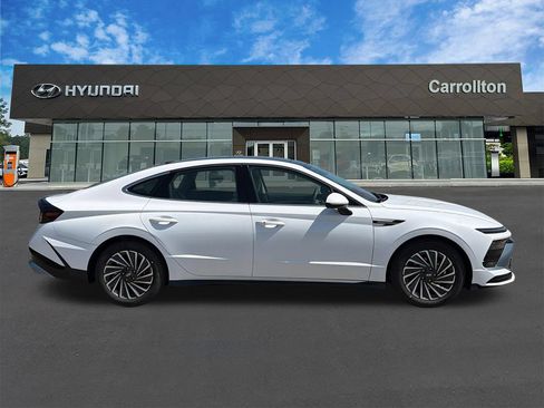 New 2026 Hyundai Sonata SEL FWD image 5