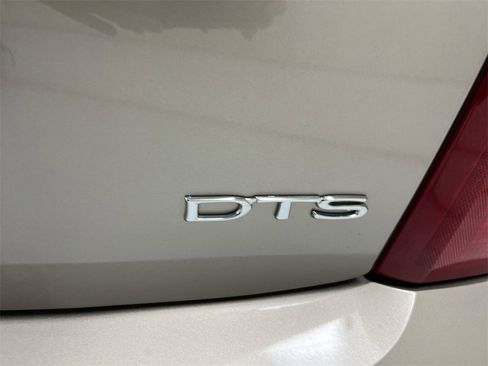 Used 2002 Cadillac De Ville DTS w/ Premium Equipment Pkg image 25