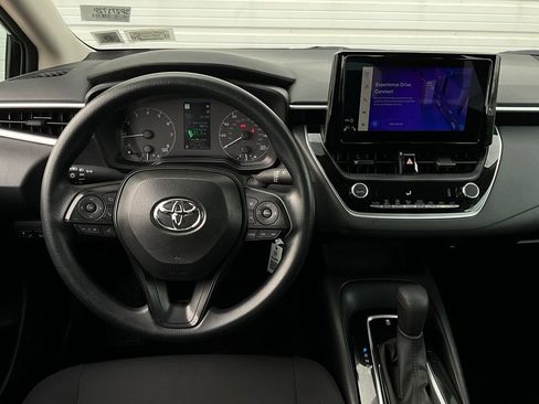 Used 2025 Toyota Corolla LE image 13