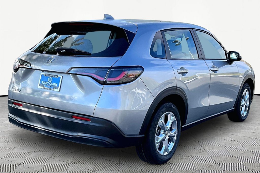 Used 2025 Honda HR-V LX image 6
