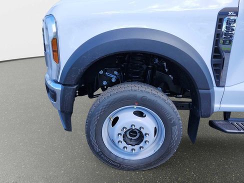 New 2026 Ford F550 4x4 Crew Cab image 2