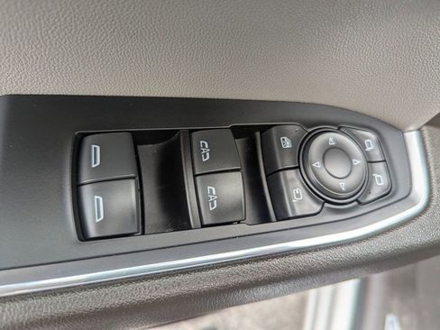 Certified 2023 GMC Sierra 1500 SLT w/ SLT Convenience Package image 15