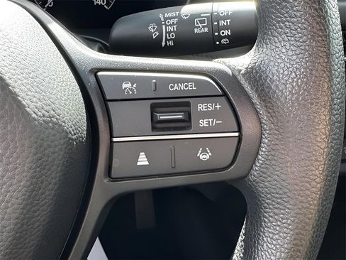 Certified 2025 Honda HR-V LX image 22