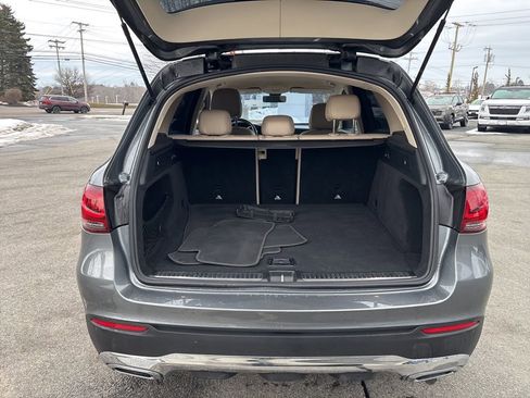 Used 2021 Mercedes-Benz GLC 300 GLC 300 image 24