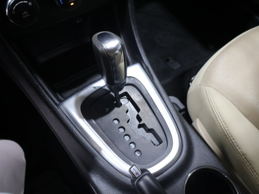 Used 2014 Dodge Avenger SE FWD image 24