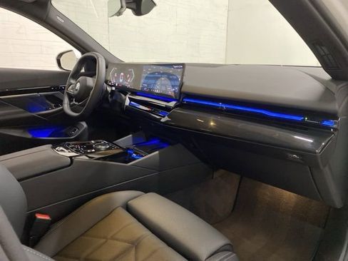 Used 2026 BMW 530i xDrive AWD/4WD image 82