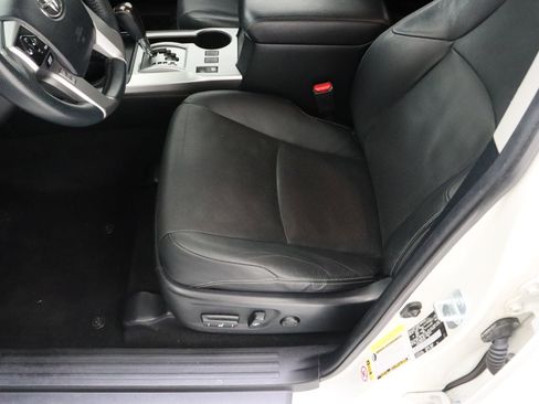 Used 2016 Toyota 4Runner Limited AWD/4WD image 15