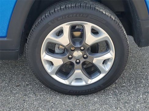 Certified 2019 Jeep Compass Limited image 5