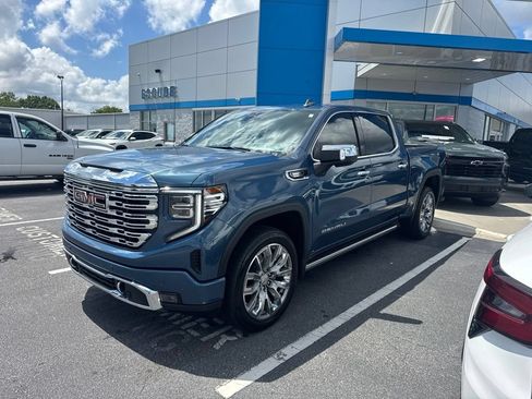 Used 2025 GMC Sierra 1500 Denali w/ Denali Reserve Package AWD/4WD image 5