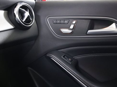 Used 2019 Mercedes-Benz GLA 250 GLA 250 image 22