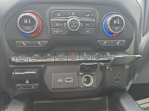 Used 2020 Chevrolet Silverado 1500 LT Trail Boss w/ Midnight Edition image 30