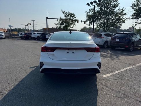 Used 2024 Kia Forte LX FWD image 5