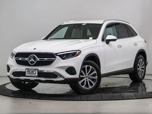 Certified 2026 Mercedes-Benz GLC 300 image 1