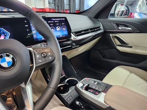 Used 2023 BMW X1 xDrive28i w/ Convenience Package image 10