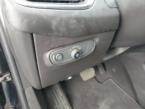 Used 2022 Chevrolet Equinox LT FWD image 17