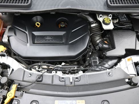 Used 2017 Ford Escape Titanium image 19