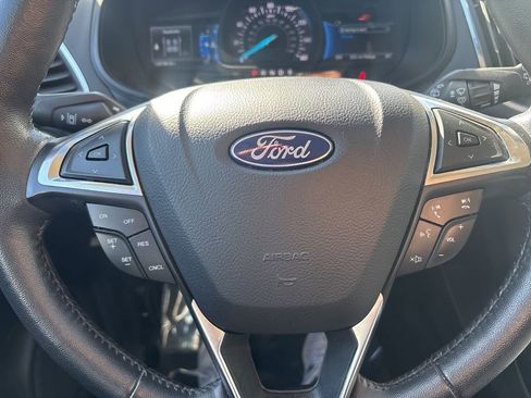 Used 2024 Ford Edge Titanium image 22