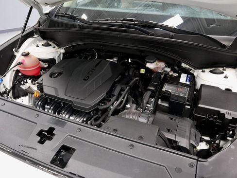 Certified 2023 Hyundai Santa Fe SEL image 17