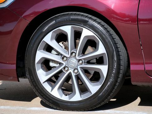 Used 2015 Honda Accord Sport image 27