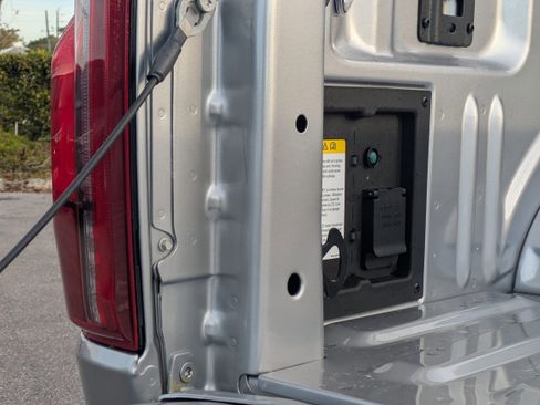 New 2025 Ford F150 Platinum image 15