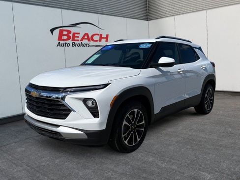 Used 2026 Chevrolet TrailBlazer LT FWD image 1