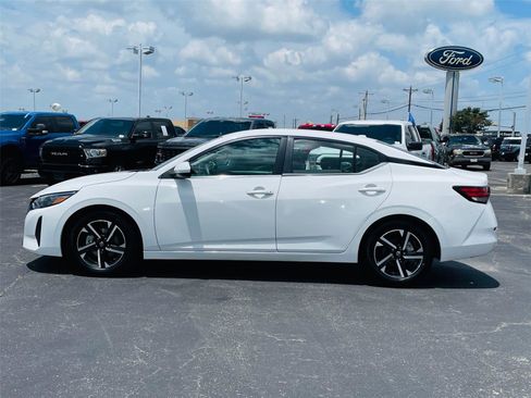 Used 2024 Nissan Sentra SV FWD image 6