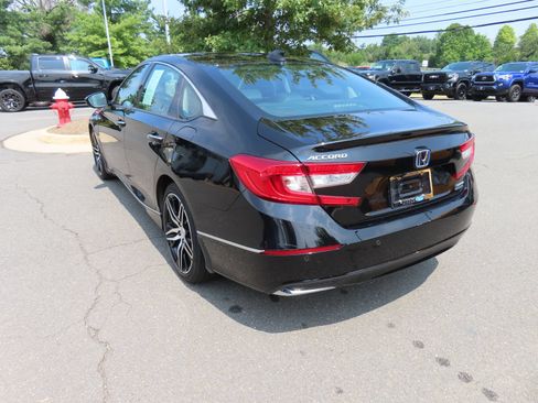 Used 2022 Honda Accord Touring image 7