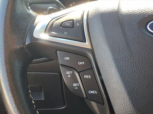 Used 2017 Ford Edge SEL image 12