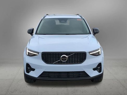 New 2026 Volvo XC40 B5 Plus w/ Climate Package AWD/4WD image 9