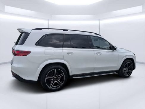 Used 2025 Mercedes-Benz GLS 450 4MATIC w/ Pinnacle Trim Package image 3