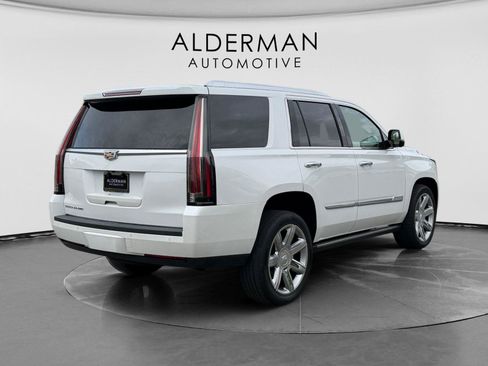 Used 2016 Cadillac Escalade Platinum AWD/4WD image 5