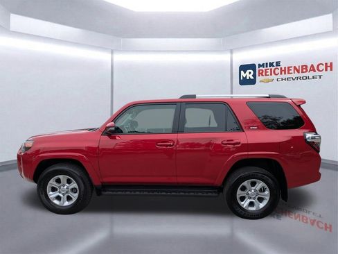 Used 2024 Toyota 4Runner SR5 AWD/4WD image 7