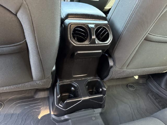 Used 2021 Jeep Gladiator Sport AWD/4WD image 11