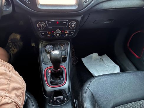 Used 2019 Jeep Compass Trailhawk AWD/4WD image 13