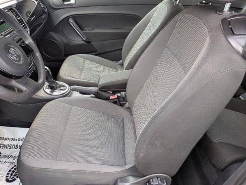 Used 2014 Volkswagen Beetle 2.5 FWD image 11