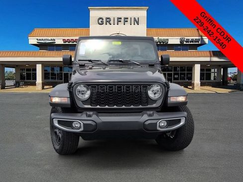New 2026 Jeep Gladiator Sport AWD/4WD image 12