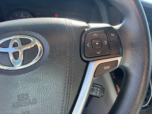 Used 2017 Toyota Sienna LE FWD image 24