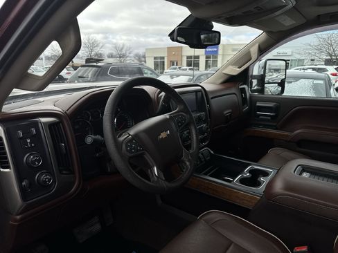 Used 2017 Chevrolet Silverado 2500 High Country w/ Duramax Plus Package image 10