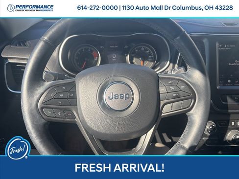 Used 2019 Jeep Cherokee Trailhawk w/ Cold Weather Group image 19