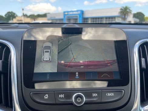 Used 2018 Chevrolet Equinox Premier FWD image 23