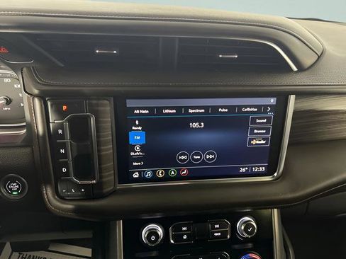 Used 2021 GMC Yukon Denali w/ Denali Premium Package image 20