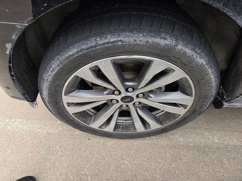 Used 2020 Ford Expedition Platinum image 10