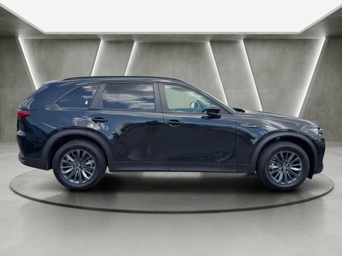 Used 2025 MAZDA CX-70 3.3 Turbo w/ Preferred Package AWD/4WD image 8