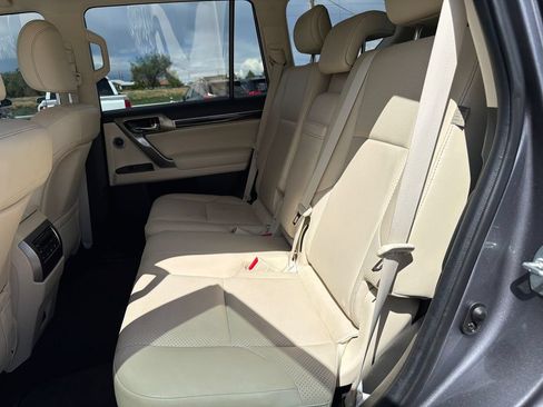 Used 2023 Lexus GX 460 Luxury w/ Off Road Package AWD/4WD image 8