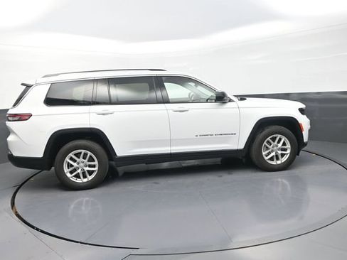 Used 2023 Jeep Grand Cherokee L Laredo RWD image 22
