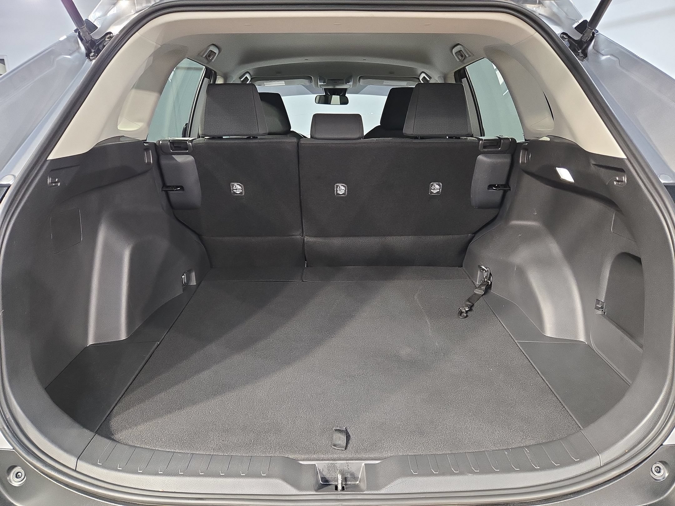 Certified 2025 Toyota RAV4 LE FWD image 18
