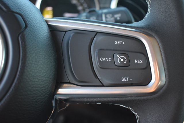 Used 2023 Jeep Wrangler Unlimited Sahara AWD/4WD image 21