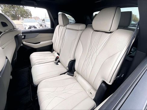 Used 2025 Acura MDX A-Spec image 27