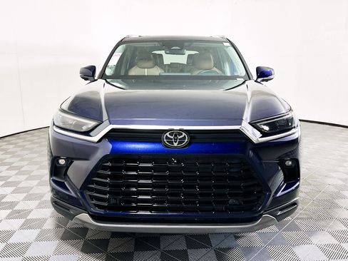 Used 2024 Toyota Grand Highlander AWD image 8